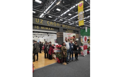 UZ ÇAĞRI MOBİLYANIN TÜYAPTAKİ STANDINI ZİYARET