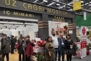 UZ ÇAĞRI MOBİLYANIN TÜYAPTAKİ STANDINI ZİYARET