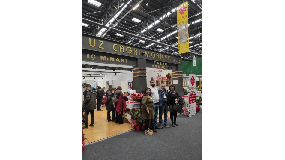 UZ ÇAĞRI MOBİLYANIN TÜYAPTAKİ STANDINI ZİYARET